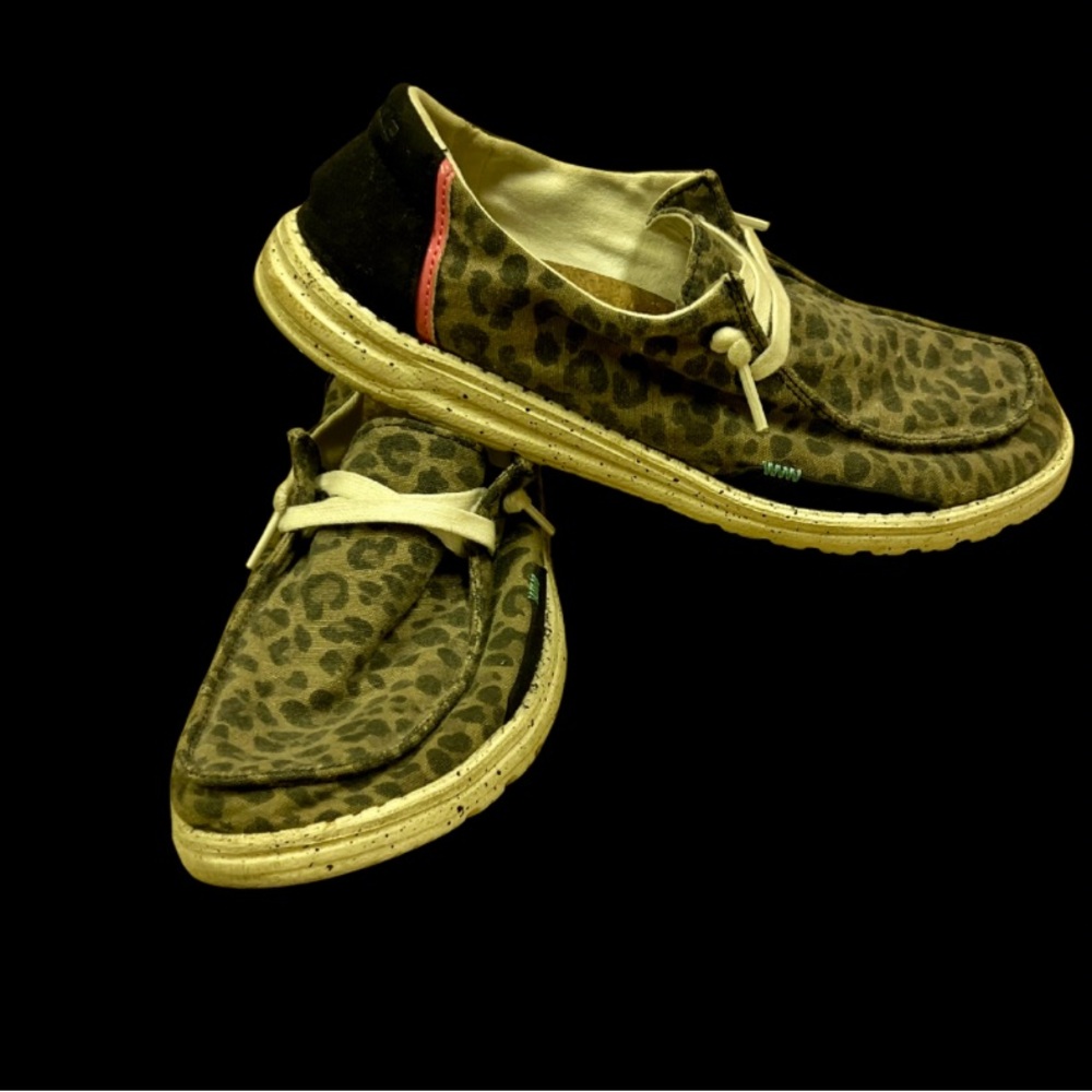 Hey Dude Women's Leopard Moccasins - Picture 2 of 4